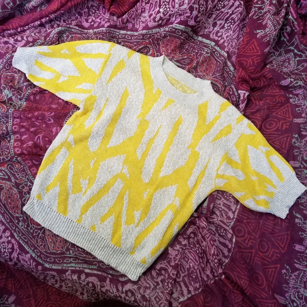Funky Abstract Sweater - Picture 2 of 3